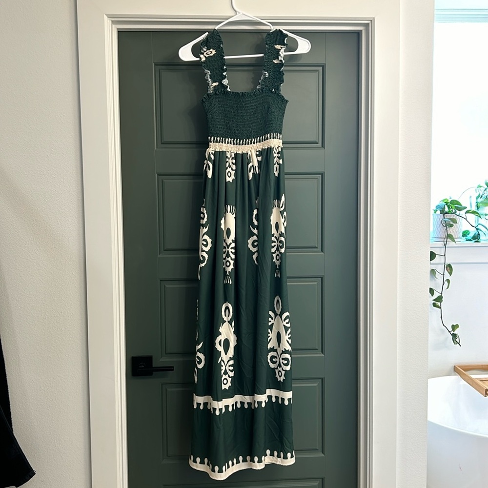 Green maxi dress